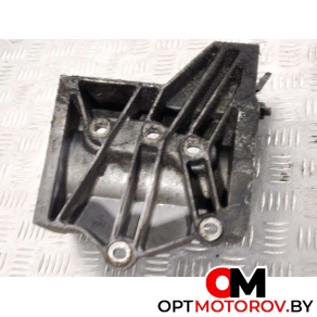 Кронштейн полуоси  Land Rover Range Rover Evoque L538 2011 6G9N4H473CC #5