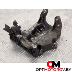 Кронштейн полуоси  Land Rover Range Rover Evoque L538 2011 6G9N4H473CC #3
