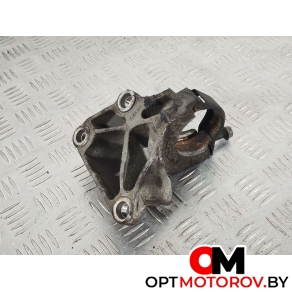 Кронштейн полуоси  Opel Vivaro B 2015 397743031R #3