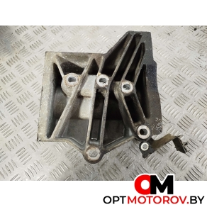 Кронштейн полуоси  Land Rover Freelander 2 поколение 2008 6G9N4H473CC #5