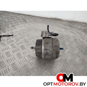Подушка крепления двигателя  Audi A6 4F/C6 2008 4F0199379L #1