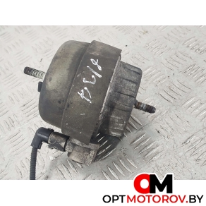 Подушка крепления двигателя  Audi A6 4F/C6 2008 4F0199382BA #3
