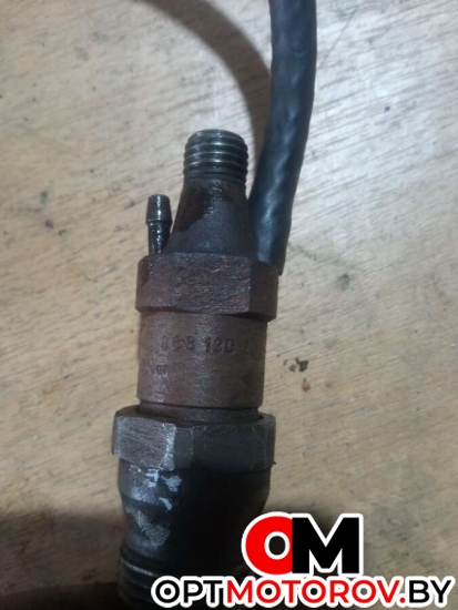 Форсунка топливная  Volkswagen Transporter T4 1996 068130211G           #3