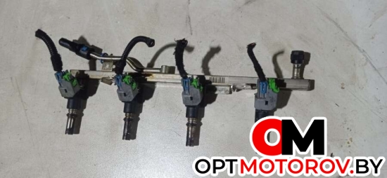 Форсунка топливная  Opel Astra 3 2008 25380933             #1