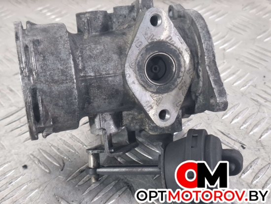 Патрубок интеркулера  Volkswagen Golf 5 поколение 2003 038129637L, 038129637, 038131501T #4