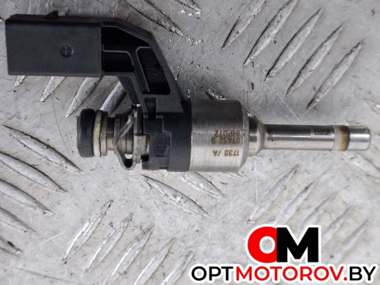 Форсунка топливная  Volkswagen Golf 6 поколение 2009 03C906036F #1