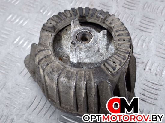 Подушка крепления двигателя  Mercedes-Benz C-Класс W204/S204 2007 A2042400317Q3, 2042400317 #3