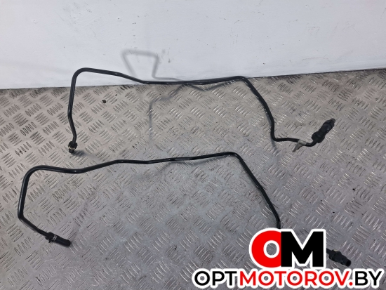 Топливная трубка  Land Rover Discovery 3 поколение 2007  #2