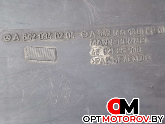 Корпус воздушногo фильтра  Mercedes-Benz E-Класс W211/S211 [рестайлинг] 2006 A6420940204, A6420901801 #2