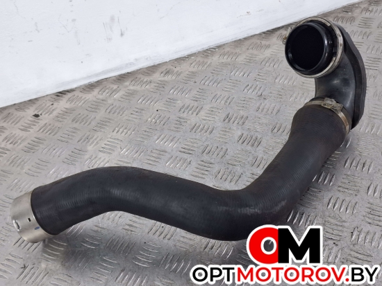 Патрубок интеркулера  Opel Insignia 1 поколение (A) 2012 VRBF20528C #4