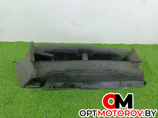 Дефлектор радиатора  Ford Focus 3 поколение 2012 BM518314c #3