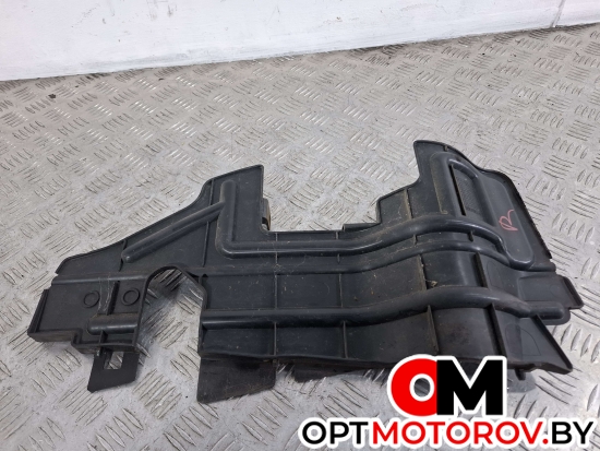 Дефлектор радиатора  Toyota Avensis 2 поколение (T250) [рестайлинг] 2007 5329305060 #1