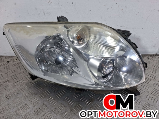 Фара правая  Toyota Auris 1 поколение 2008 8111002480, 89901945, 89901359 #1