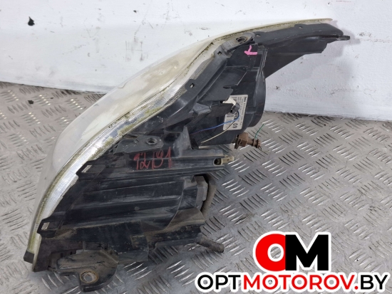 Фара правая  Toyota Auris 1 поколение 2008 8111002480, 89901945, 89901359 #2