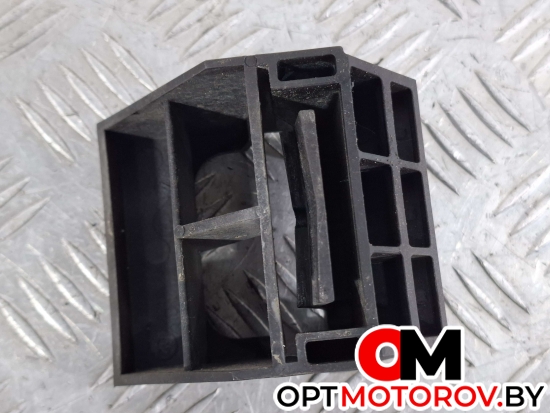 Крепление кассеты радиаторов  BMW 5 серия E60/E61 2006 7542517, 17117542517 #2