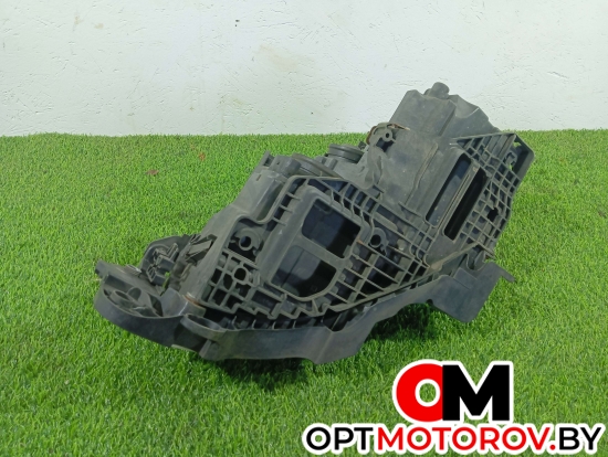 Решетка радиатора  Volkswagen Golf 6 поколение 2009 5K2941006H #3