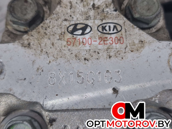 Насос гидроусилителя руля  Kia Sportage 2 поколение 2008 571002E300 #2
