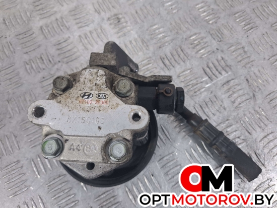Насос гидроусилителя руля  Kia Sportage 2 поколение 2008 571002E300 #4