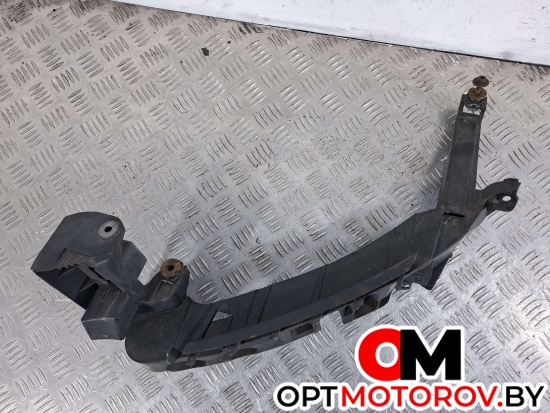 Крепление фары правой  Audi A3 8P/8PA [2-й рестайлинг] 2010 8P0805607 #2