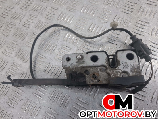 Крепление бампера  Volkswagen Passat B6 2008  #1