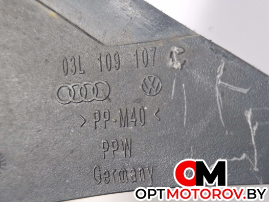 Защита (кожух) ремня ГРМ  Volkswagen Passat B6 2009 03L109107C #4