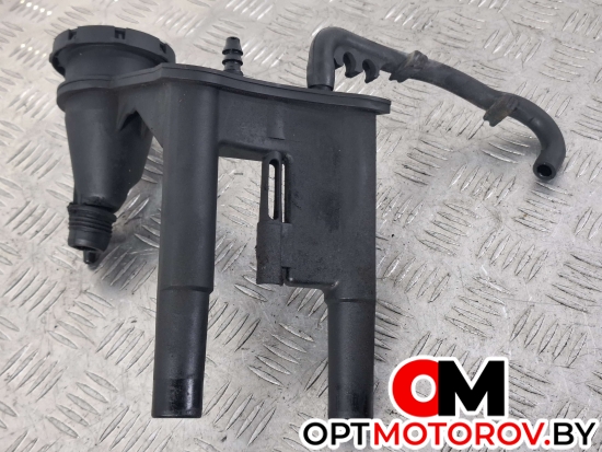 Маслоотделитель (сапун)  Land Rover Discovery 3 поколение 2009 7H2Q6A785BB #2