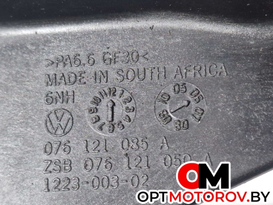 Фланец (тройник) системы охлаждения  Volkswagen Crafter 1 поколение 2007 076121085A, 076121063E #3