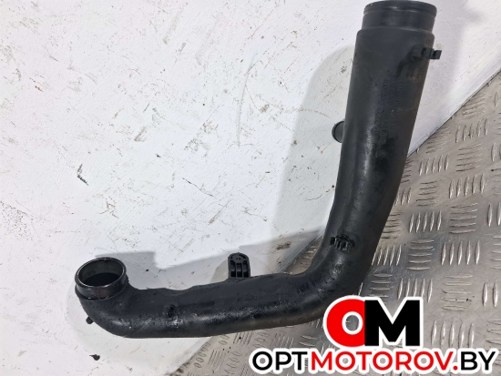 Воздуховод турбокомпрессора  Volkswagen Golf 5 поколение 2006 1K0129654AA #1