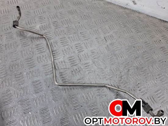 Масляная трубка турбины (подача)  Volkswagen Passat B6 2009 03L145771B #1
