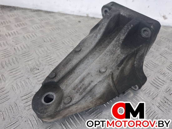 Кронштейн двигателя  Ford Transit 8 поколение 2016 CC116061AA #1