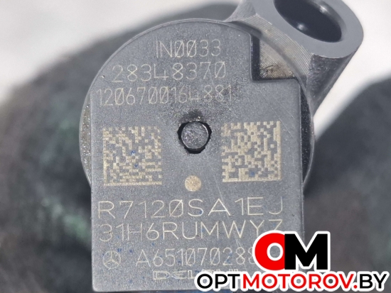 Форсунка топливная  Mercedes-Benz E-Класс W212/S212/C207/A207 2011 A6510702887, 6510702887 #3