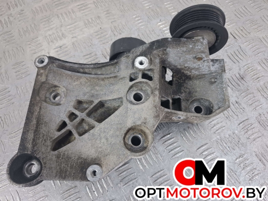 Кронштейн компрессора кондиционера  Opel Insignia 1 поколение (A) 2014 55582510 #4