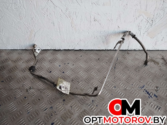 Масляная трубка турбины (подача)  Audi A4 B6 2004 06B145771F           #2
