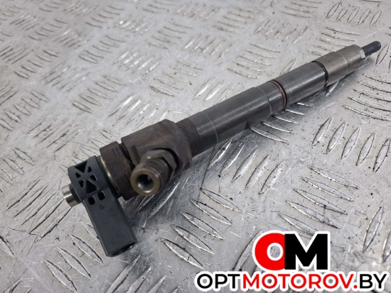 Форсунка топливная  Volkswagen Caddy 3 поколение [рестайлинг] 2014 0445110369, 03L130277J #2