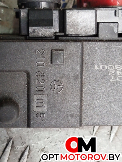 Кнопка аварийной сигнализации  Mercedes-Benz E-Класс W210/S210 [рестайлинг] 2000 2108200151, 2108208010 #4