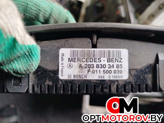 Блок управления печки/климат-контроля  Mercedes-Benz C-Класс W203/S203/CL203 [рестайлинг] 2005 A2038303485 #3