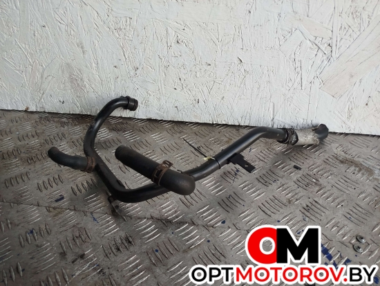 Трубка охлаждающей жидкости металлическая  Volkswagen Passat B6 2005 06F121492B #1