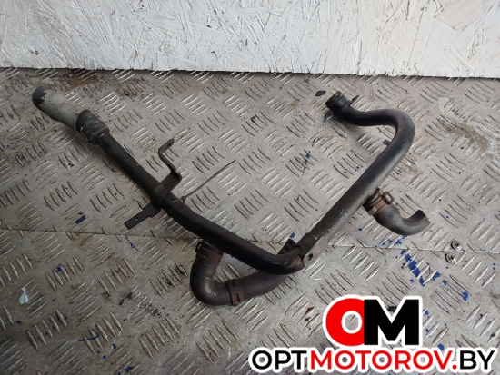 Трубка охлаждающей жидкости металлическая  Volkswagen Passat B6 2005 06F121492B #2