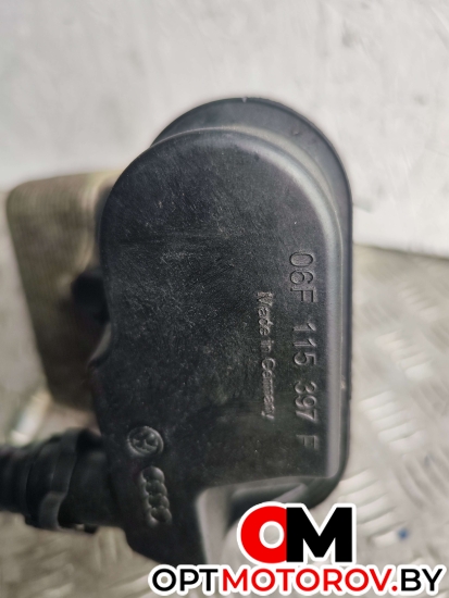 Корпус масляного фильтра  Audi A4 B7 2009 06F115397F           #4