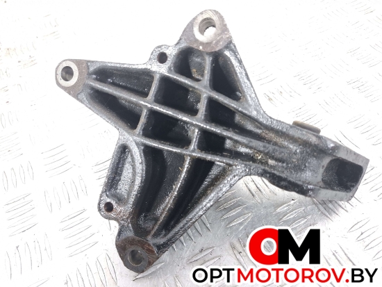 Кронштейн полуоси Citroen C4 Picasso 1 поколение 2007 965350438D #4 Кронштейн полуоси Citroen C4 Picasso 1 поколение 2007 965350438D #4