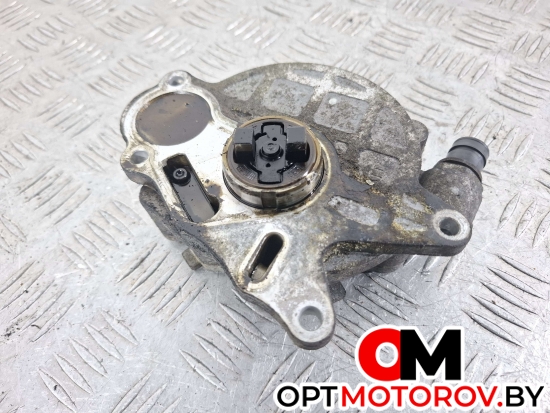 Вакуумный насос  Volkswagen Passat B6 2008 03L145100F #1