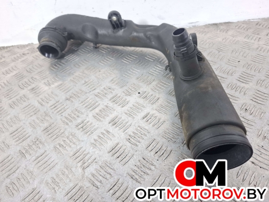 Патрубок турбины Volkswagen Golf 5 поколение 2006 1K0129654AD, 1K0129627B #2 Патрубок турбины Volkswagen Golf 5 поколение 2006 1K0129654AD, 1K0129627B #2