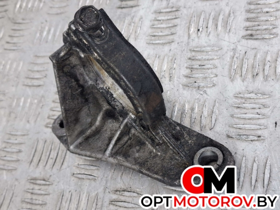 Кронштейн полуоси  Renault Clio 3 поколение 2007  #4