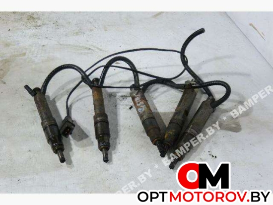 Форсунка топливная  Audi 100 4A/C4 1994 53R72046130202A #1