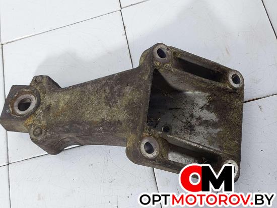 Кронштейн двигателя  Mercedes-Benz Sprinter 1 поколение (W901-905) [рестайлинг] 2004 A6112230404 #3
