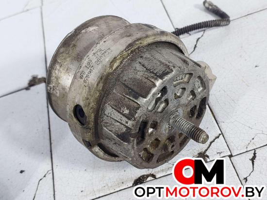 Подушка крепления двигателя  Audi A4 B7 2007 4F0199379L #3