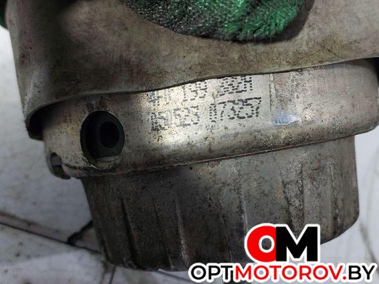 Подушка крепления двигателя  Audi A4 B7 2007 4F0199382H #2