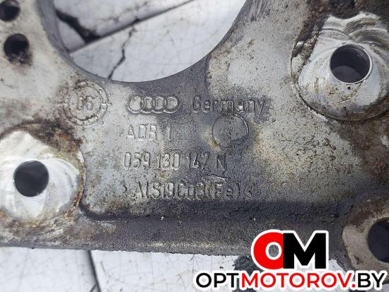 Кронштейн ТНВД  Volkswagen Touareg 1 поколение [рестайлинг] 2008 059130147N #4