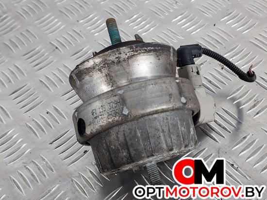 Подушка крепления двигателя  Audi A4 B7 2007 4F0199379H #1