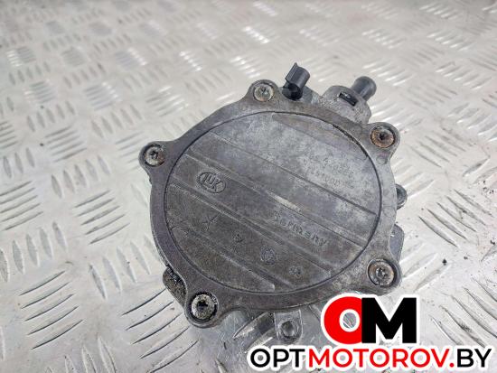 Вакуумный насос  Audi A6 4F/C6 2005 06E145100D, 06E145100M #1